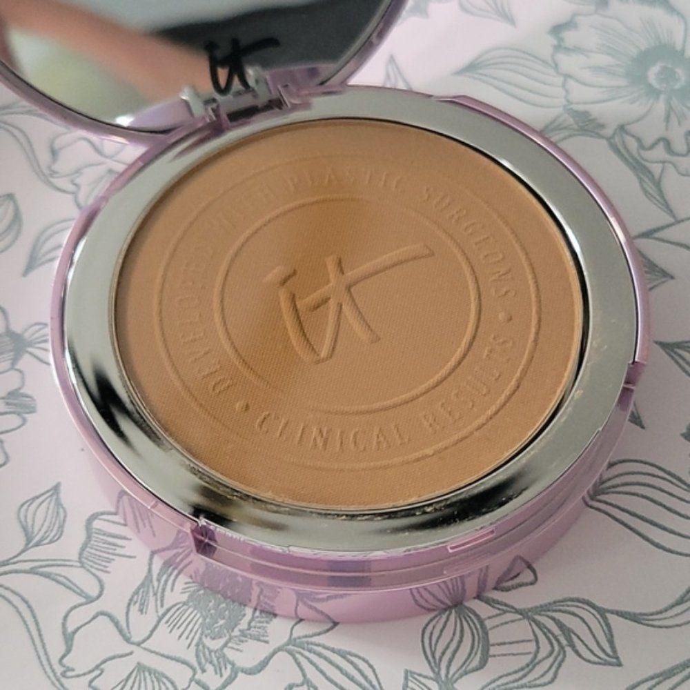 NIB IT Cosmetics CC+ Airbrush Perfecting Powder | Shade Rich